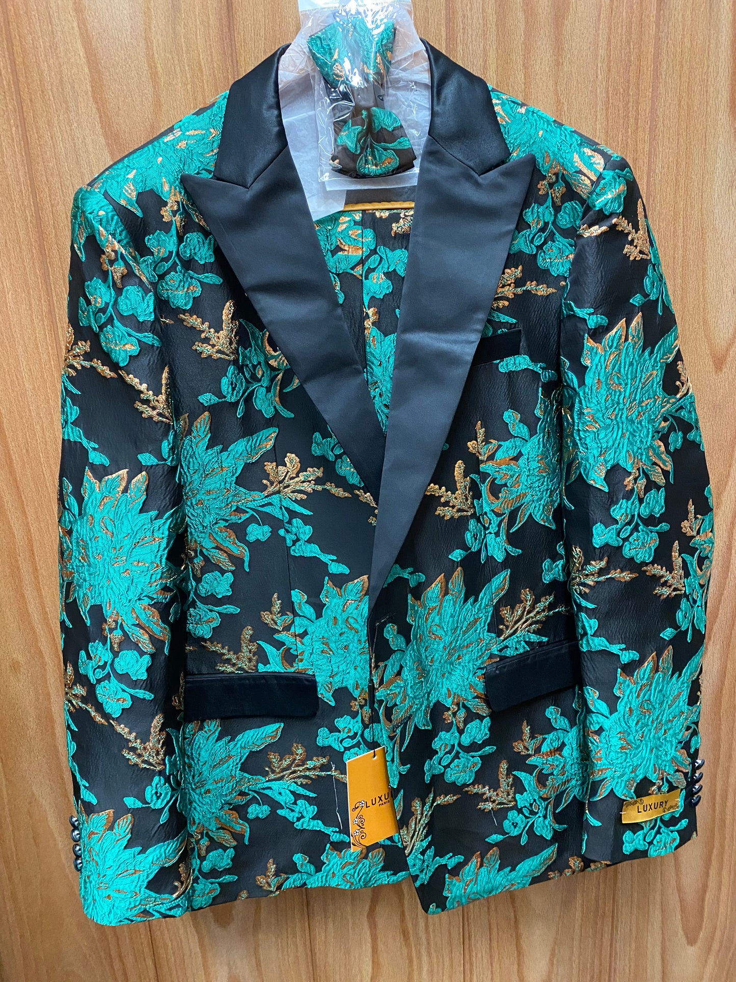 Luxury Green/Black/Gold Floral 2-Piece Modern Fit Suit