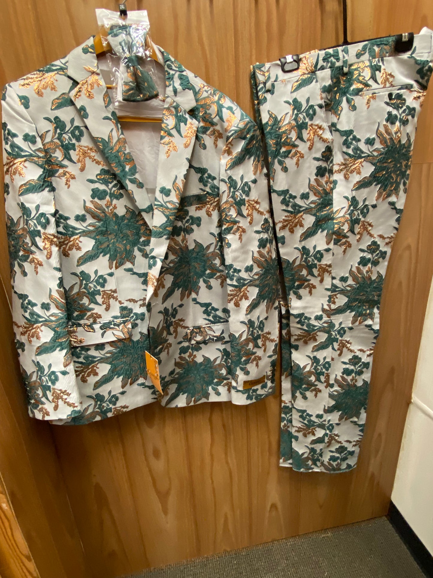 Luxury Hunter Green/Gold Floral 2-Piece Modern Fit Suit