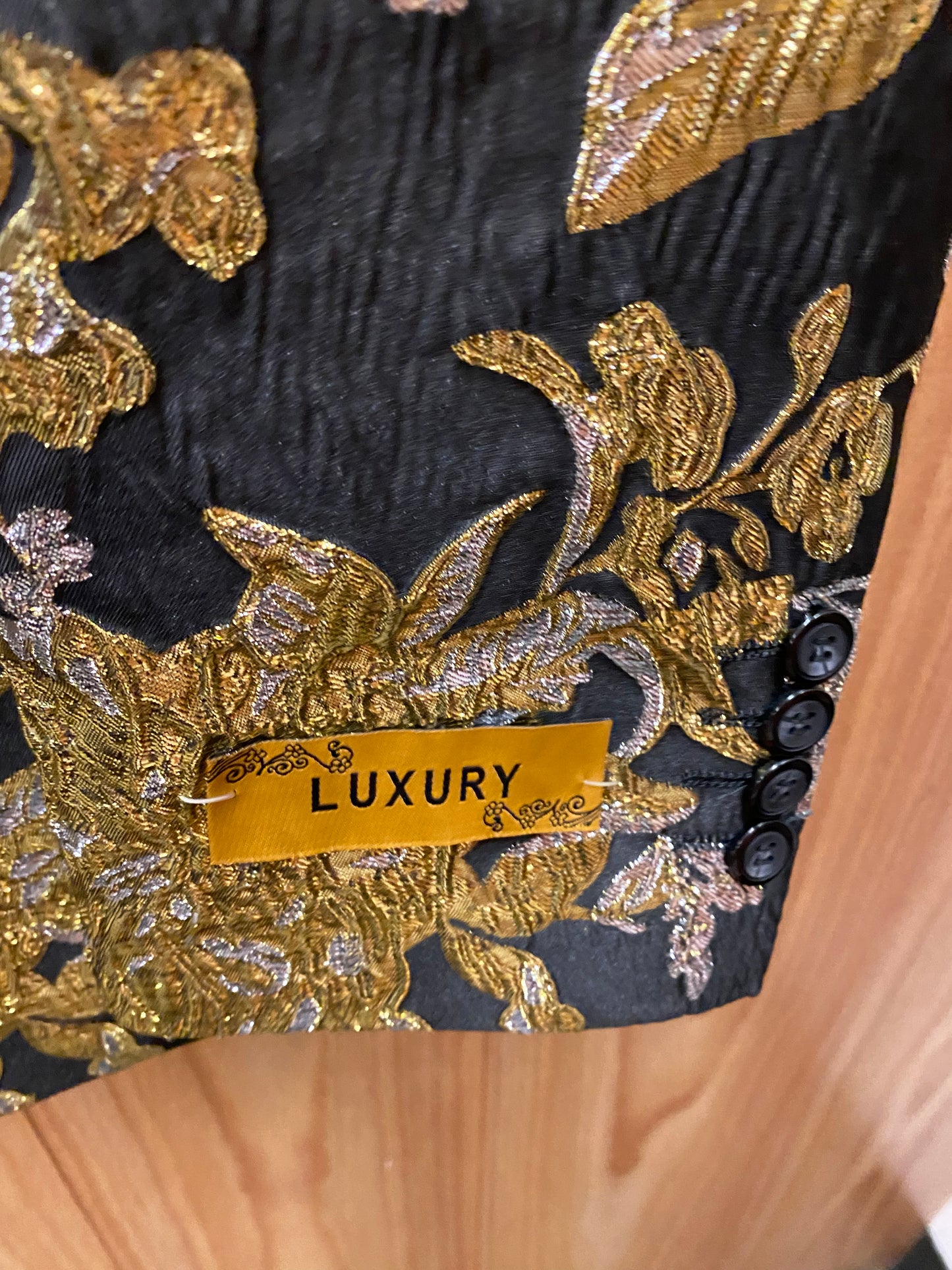 Luxury Black/Gold Floral 2-Piece Modern Fit Suit