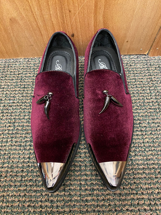 Amali Corwin-165 Burgundy Slip-on Men’s Dress Shoes Size 8.5