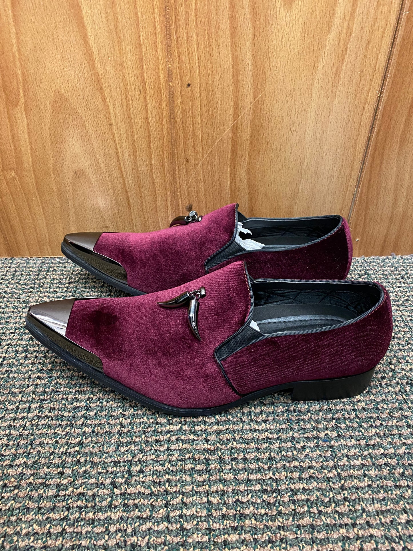 Amali Corwin-165 Burgundy Slip-on Men’s Dress Shoes Size 8.5