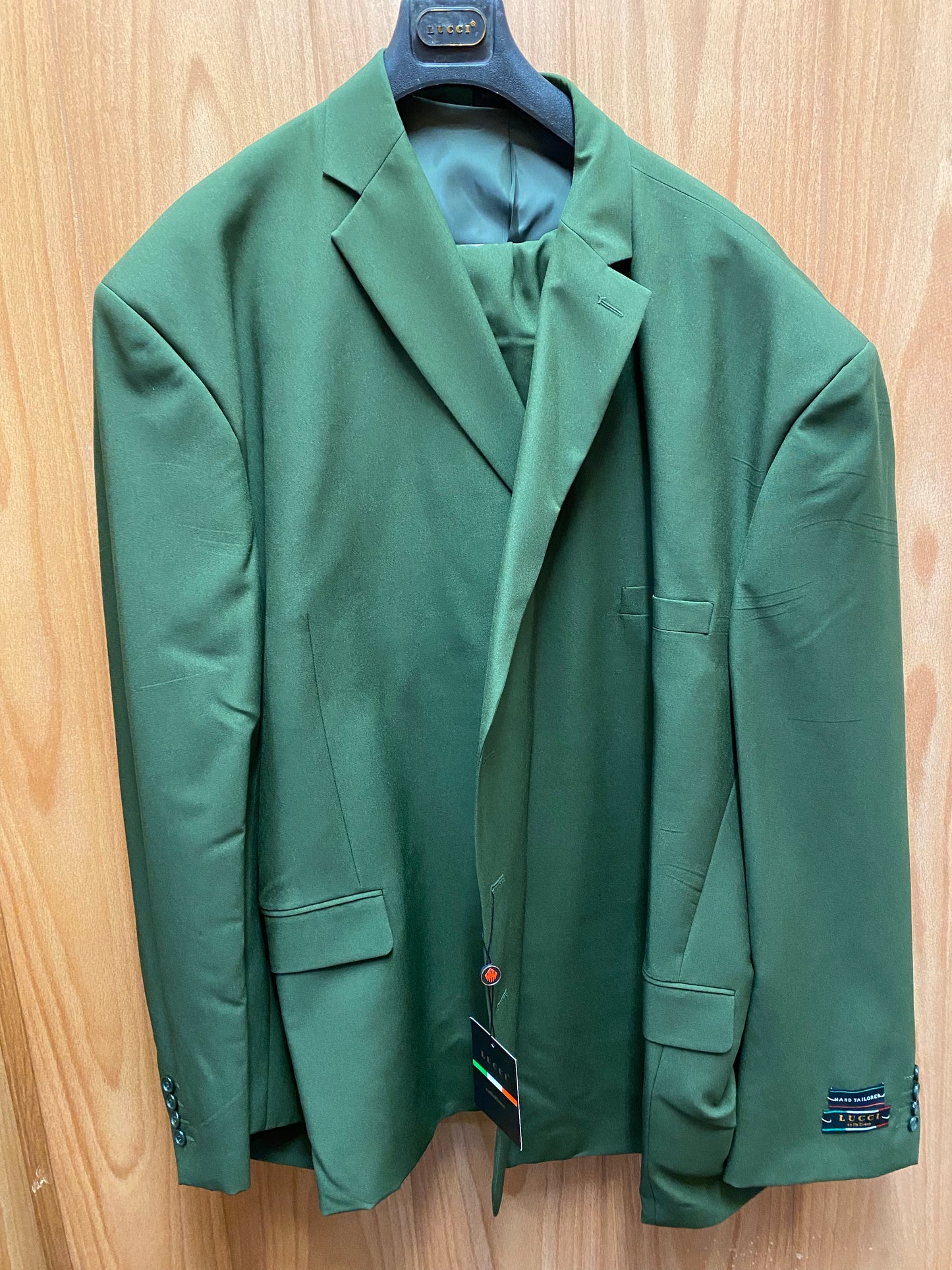 Lucci Olive Green 3Button 2-Piece Suit Size 70R 3PP