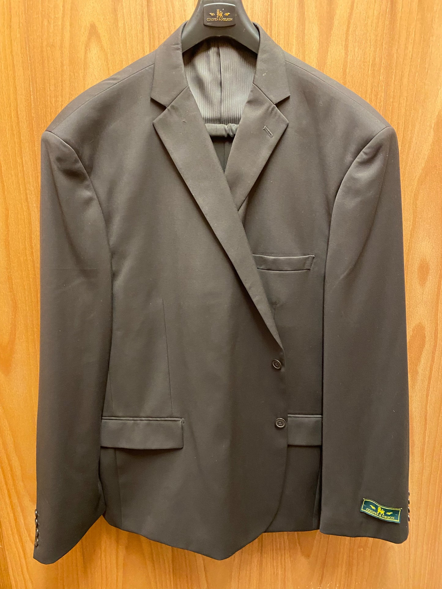 Cooper & Nelson Brown 2-Piece Suit 62L D62ET