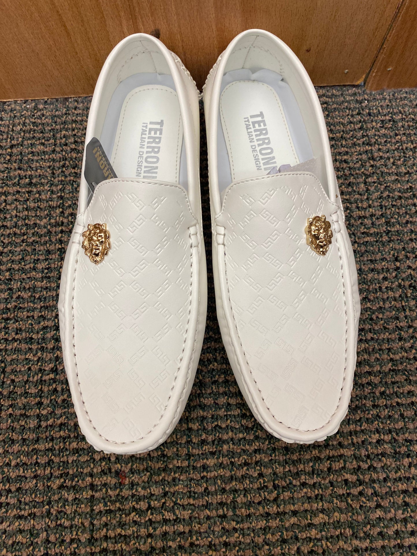 Terroni Italian Design White Men's Slip-on Dress/Driver Shoe with Gold Lionhead