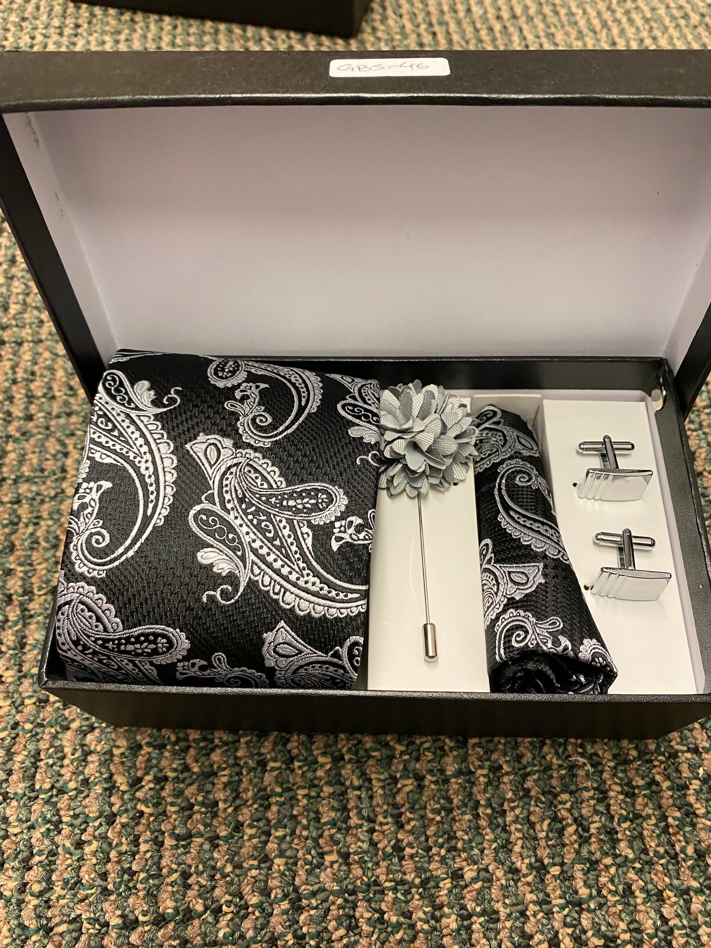 Endless Knot Gift Box