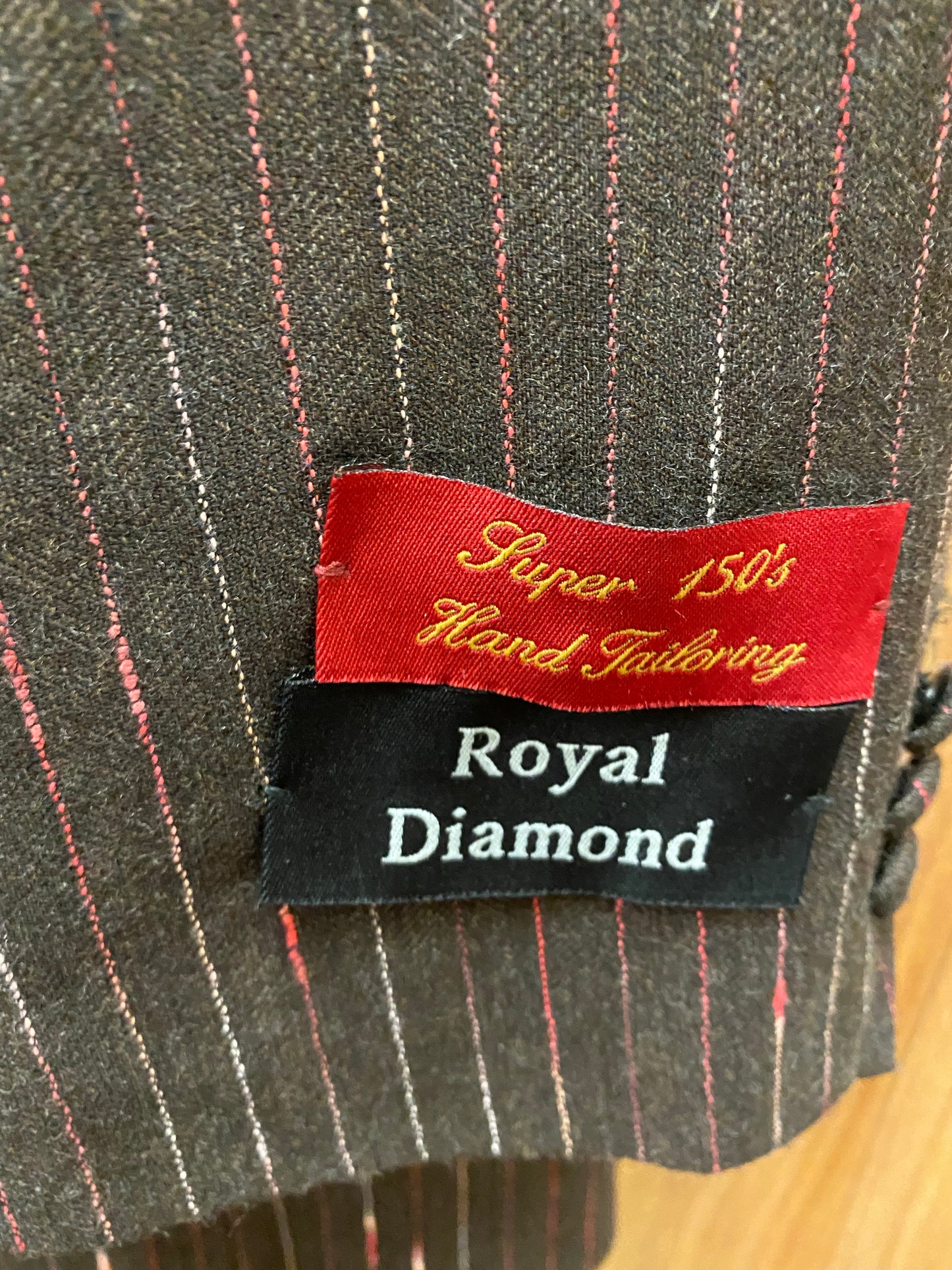 Royal Diamond Brown Stripe 100% Wool 1-Button 2-Piece Regular Fit Suit 46R 40W