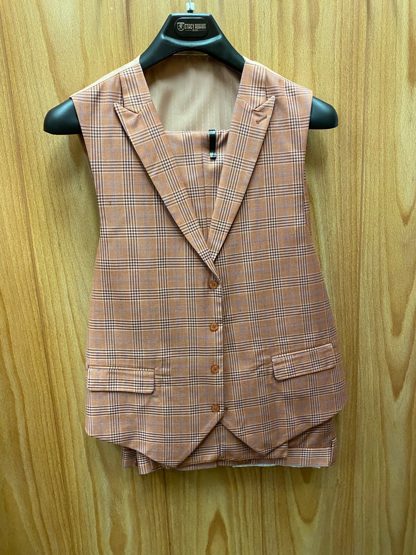 Stacy Adams Brick Checkered 3-piece suit 44R